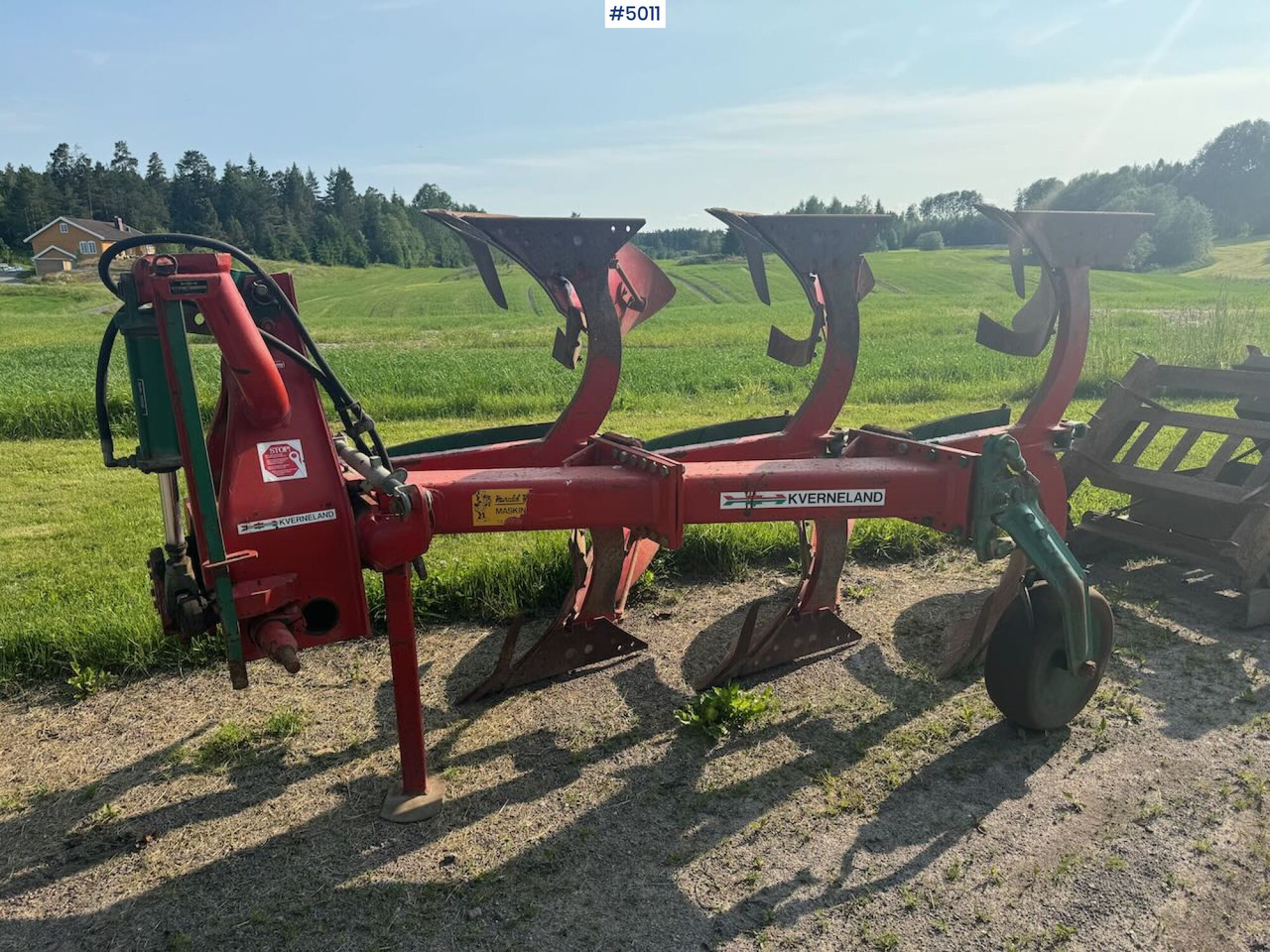 Kverneland Mod. E 3-blade reversible plough - Stroj na obrábanie pôdy: obrázok 5 Kverneland Mod. E 3-blade reversible plough - Stroj na obrábanie pôdy: obrázok 5