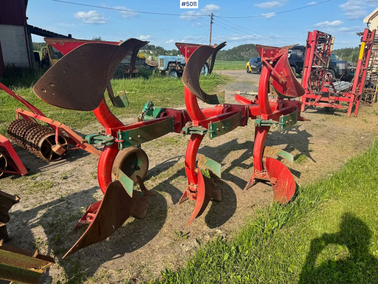 Kverneland Mod. E 3-blade reversible plough - Stroj na obrábanie pôdy: obrázok 2 Kverneland Mod. E 3-blade reversible plough - Stroj na obrábanie pôdy: obrázok 2