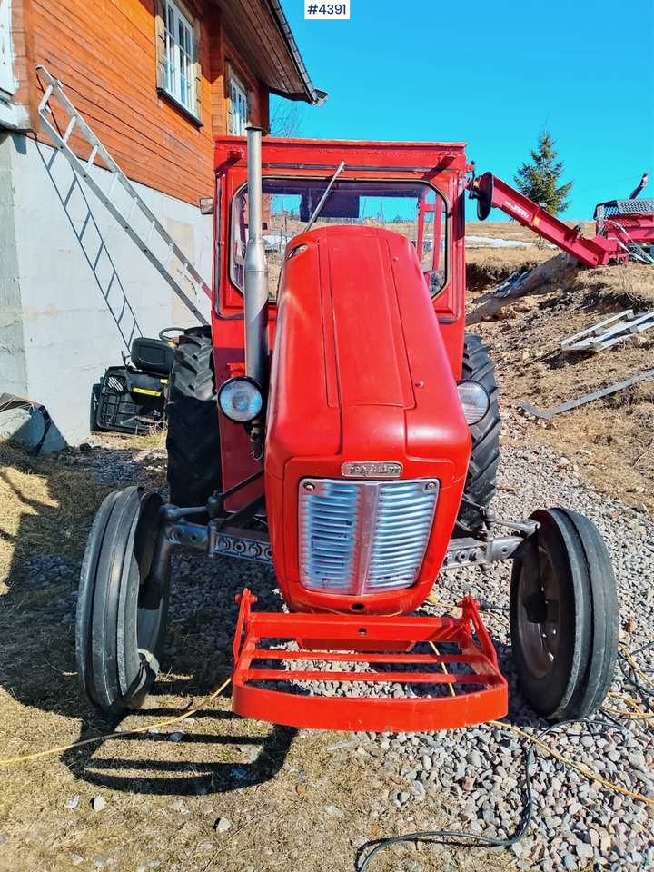 Massey Ferguson 35 - Traktor: obrázok 3 Massey Ferguson 35 - Traktor: obrázok 3