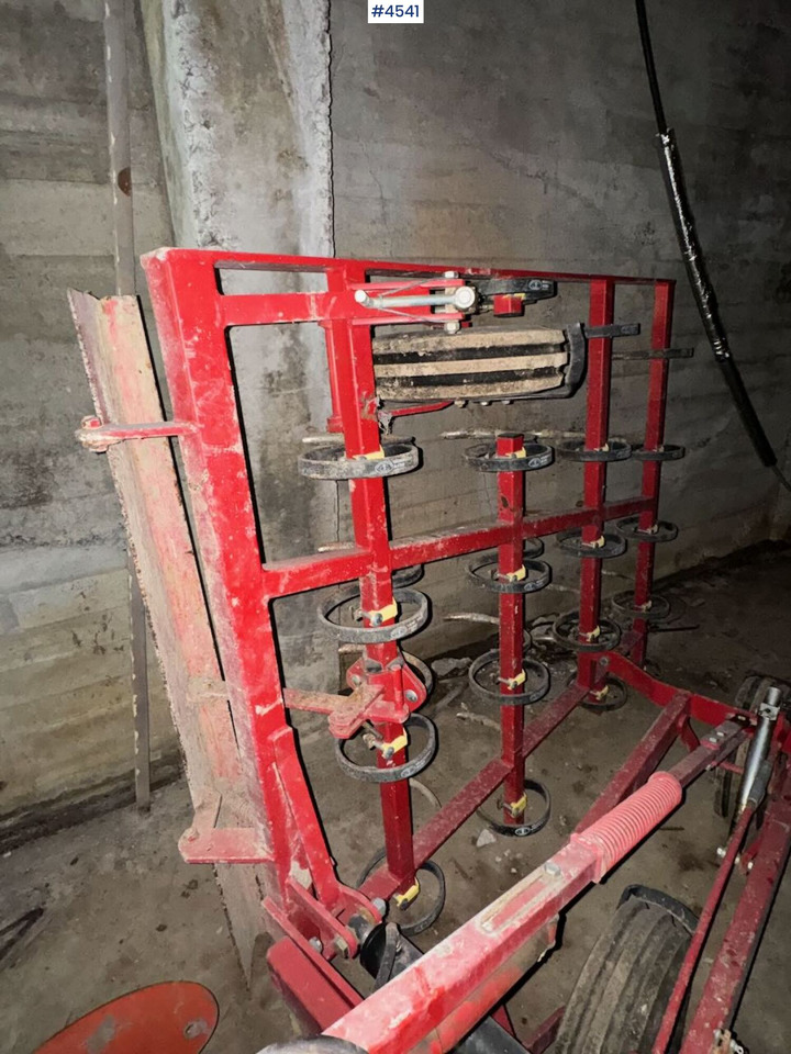 Väderstad Harrow - Stroj na obrábanie pôdy: obrázok 5 Väderstad Harrow - Stroj na obrábanie pôdy: obrázok 5