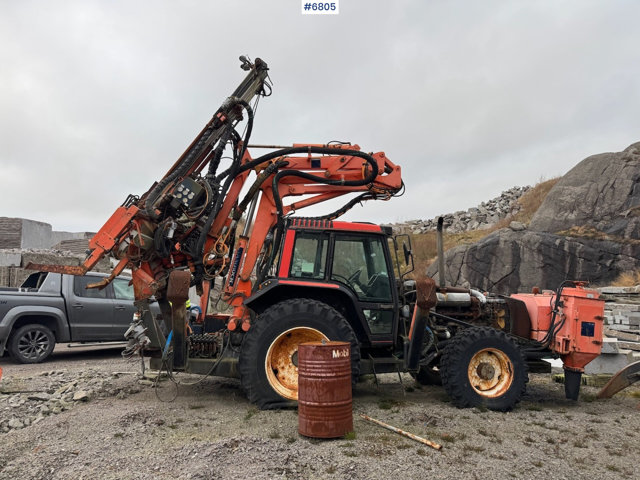 Valtra 8150 m/ Tamrock Trimmer 200 PB. - Traktor: obrázok 2 Valtra 8150 m/ Tamrock Trimmer 200 PB. - Traktor: obrázok 2
