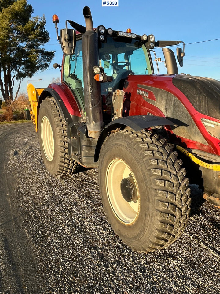 Valtra T 174 E Twintrac Tractor - Traktor: obrázok 2 Valtra T 174 E Twintrac Tractor - Traktor: obrázok 2