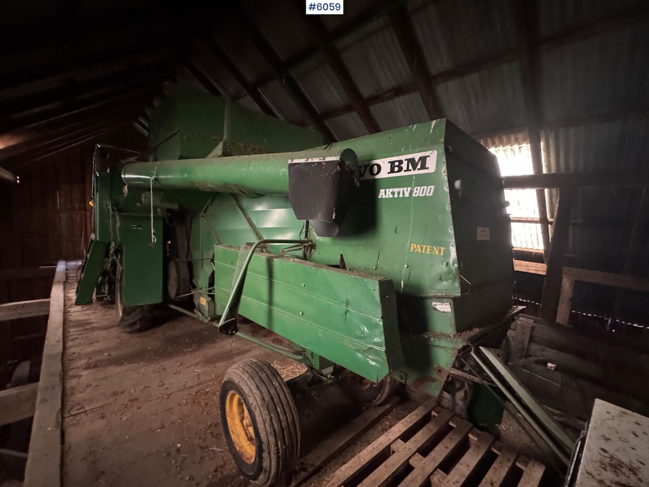 Volvo BM Aktiv 800 combine harvester - Obilný kombajn: obrázok 4 Volvo BM Aktiv 800 combine harvester - Obilný kombajn: obrázok 4