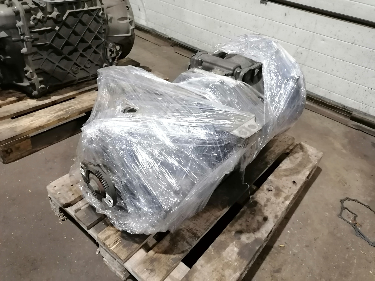 Mercedes-benz MP-4 repaired gearbox G211-12 - Prevodovka: obrázok 3 Mercedes-benz MP-4 repaired gearbox G211-12 - Prevodovka: obrázok 3