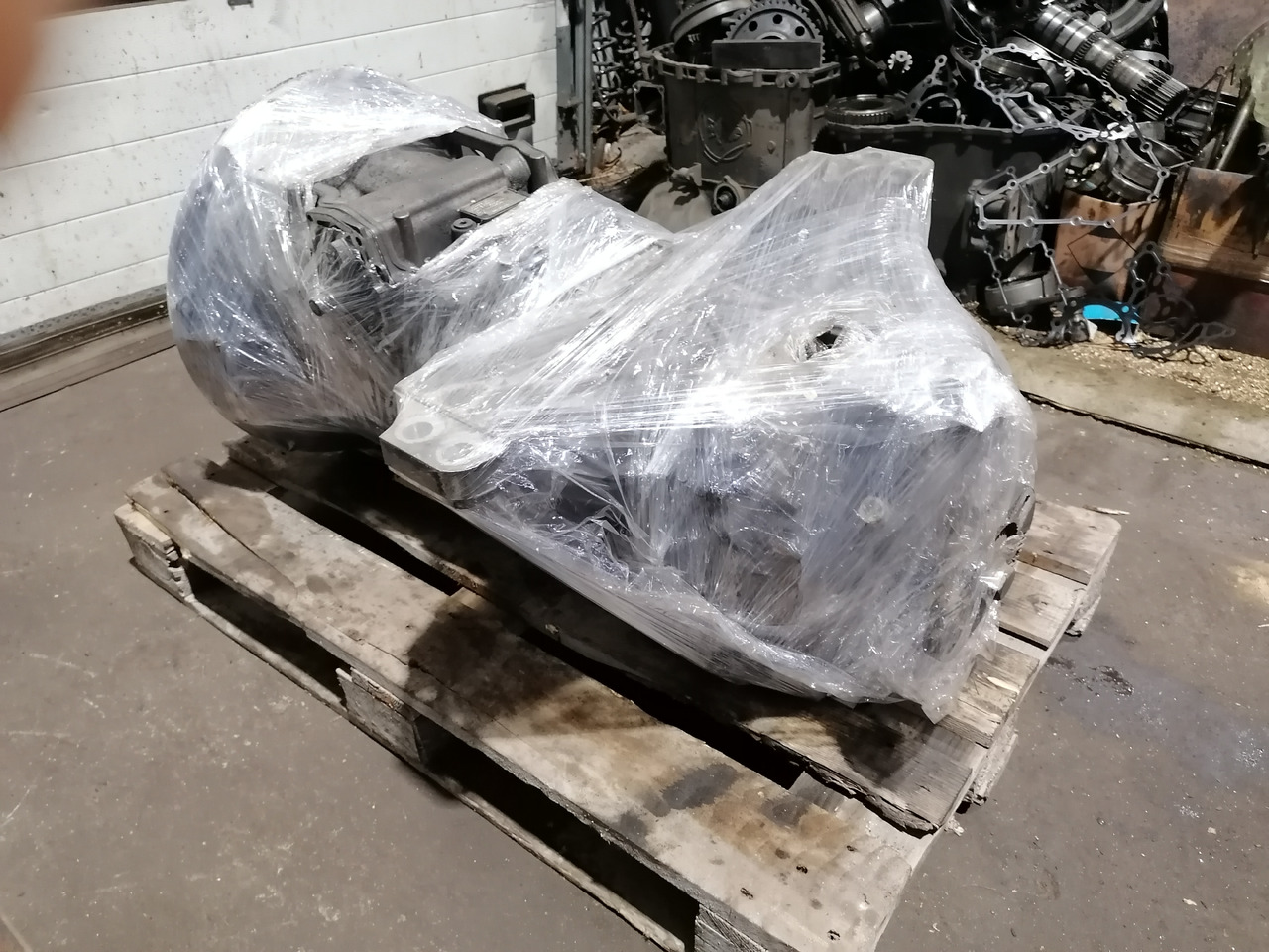 Mercedes-benz MP-4 repaired gearbox G211-12 - Prevodovka: obrázok 4 Mercedes-benz MP-4 repaired gearbox G211-12 - Prevodovka: obrázok 4