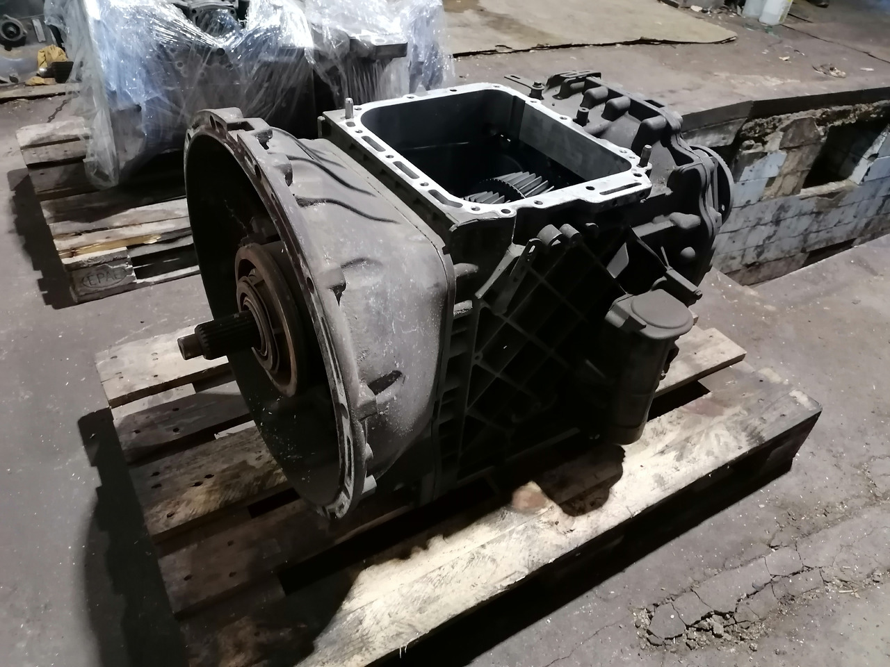VOLVO remanufactured gearbox AT2612D - Prevodovka: obrázok 2 VOLVO remanufactured gearbox AT2612D - Prevodovka: obrázok 2