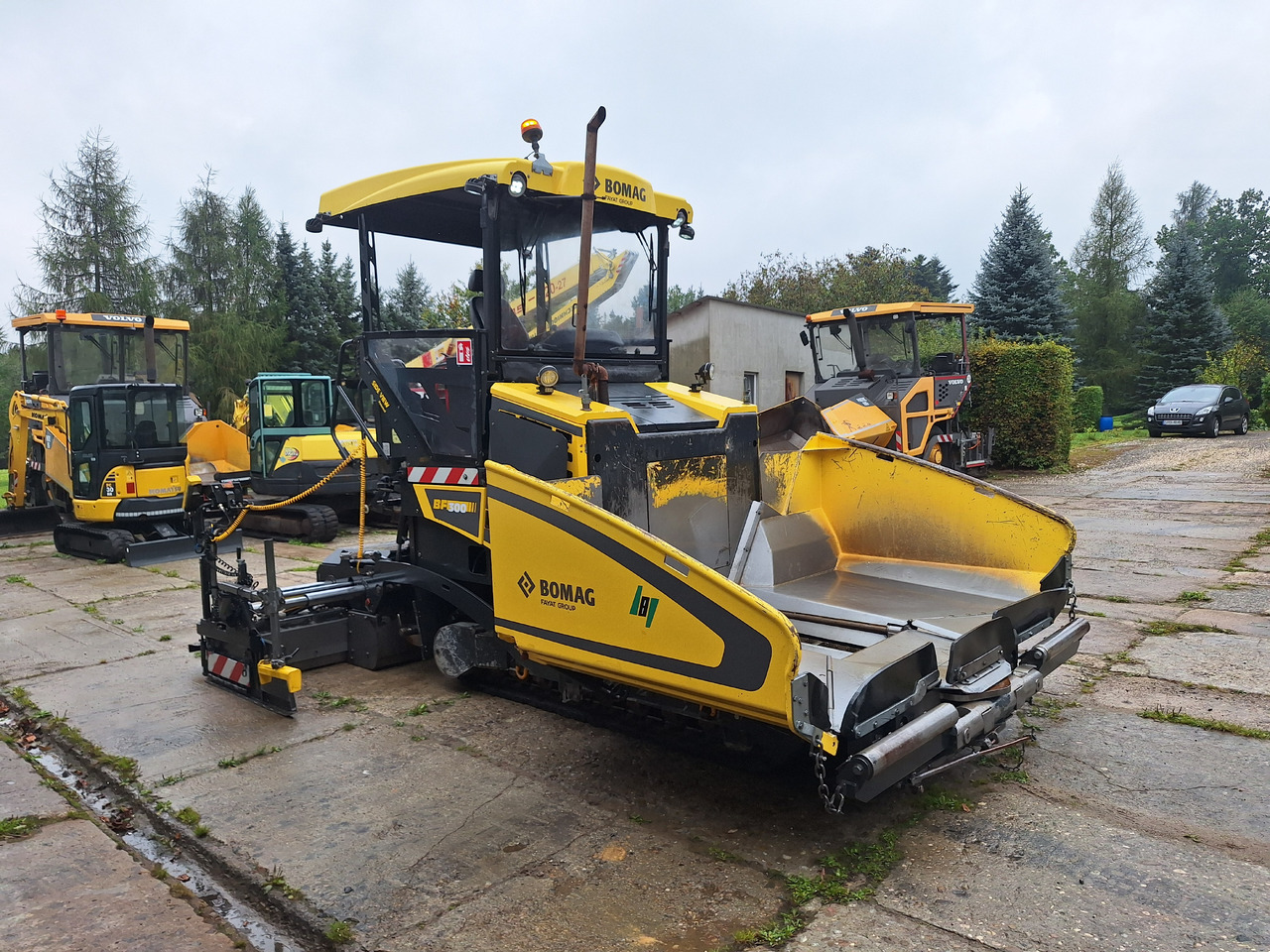 Bomag Bf 300C-3 - Finišer: obrázok 2 Bomag Bf 300C-3 - Finišer: obrázok 2