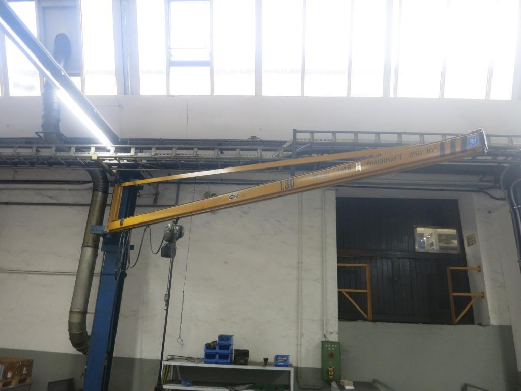 Demag 250 kg - Žeriav: obrázok 1 Demag 250 kg - Žeriav: obrázok 1