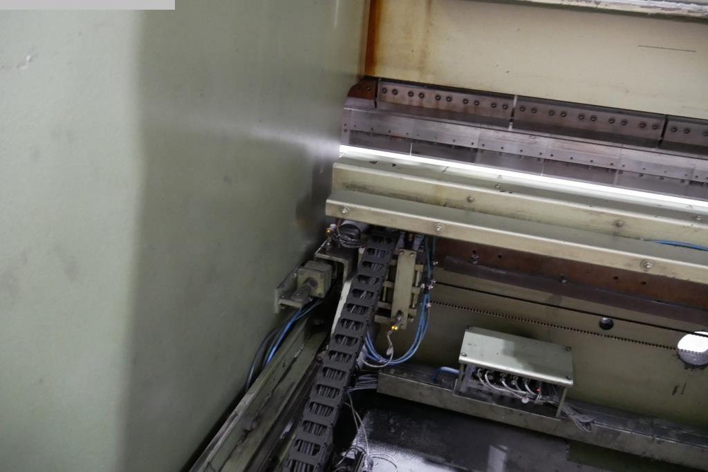 EHT EHP S 320-7250 - Ohraňovací lis: obrázok 5 EHT EHP S 320-7250 - Ohraňovací lis: obrázok 5