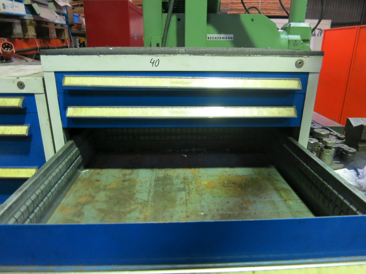 Vybavenie garáže/ Dielne : obrázok 6 Vybavenie garáže/ Dielne : obrázok 6