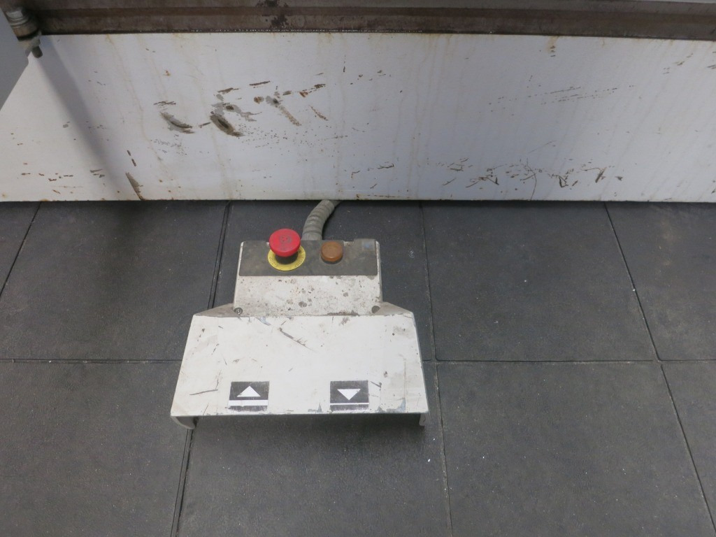 TRUMPF Trubent 3120 - Ohraňovací lis: obrázok 3 TRUMPF Trubent 3120 - Ohraňovací lis: obrázok 3