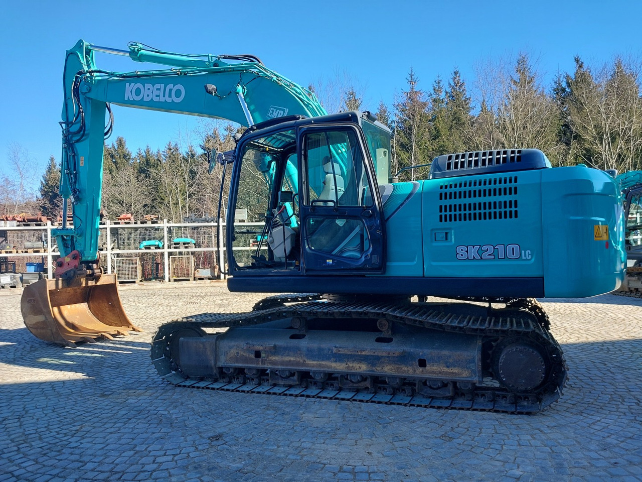 Kobelco SK210LC-10 - Pásové rýpadlo: obrázok 2 Kobelco SK210LC-10 - Pásové rýpadlo: obrázok 2