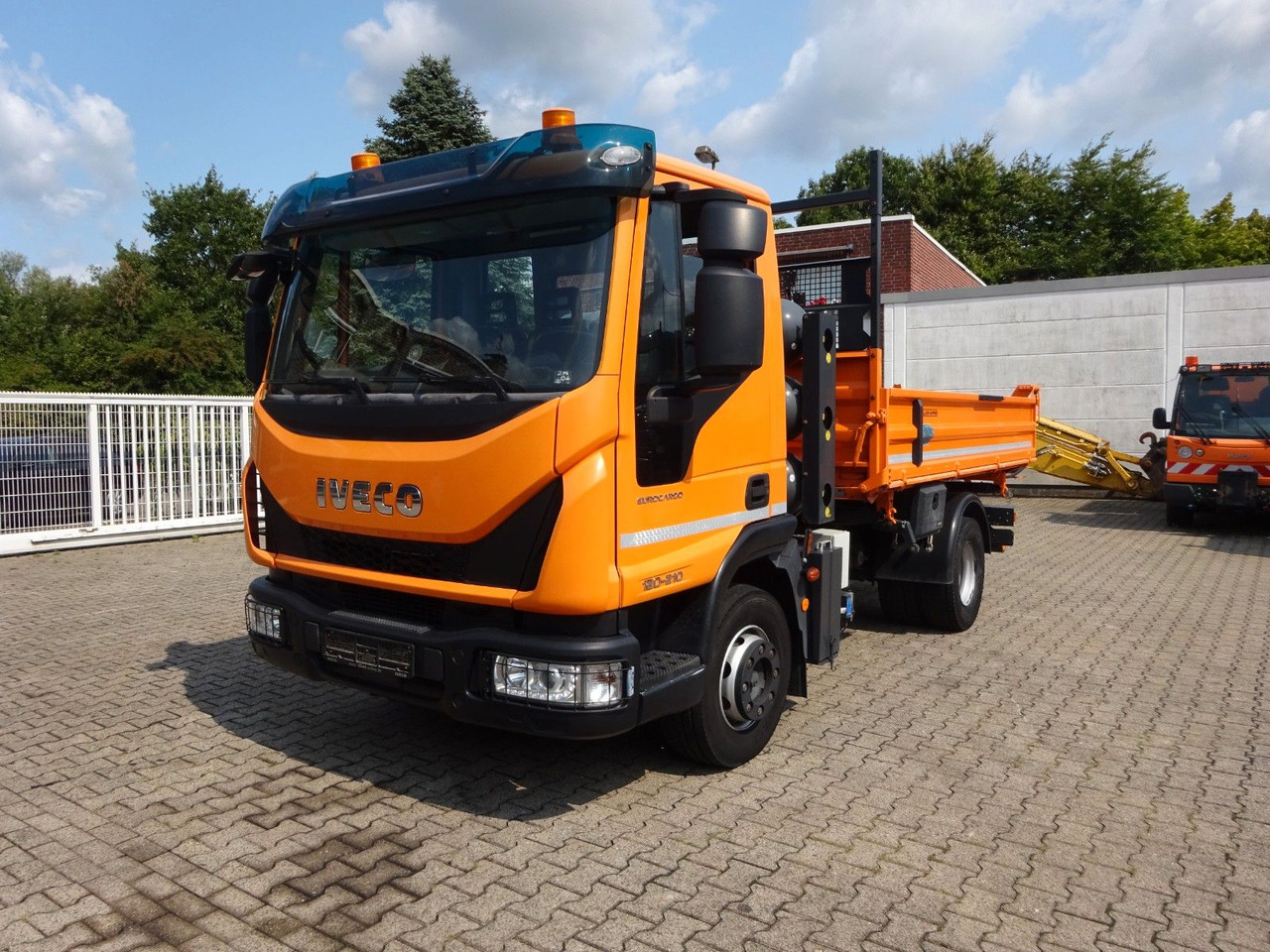 Iveco 120-210 MEILLER 3Skipper CNG GAS 4x2 - Sklápač: obrázok 2 Iveco 120-210 MEILLER 3Skipper CNG GAS 4x2 - Sklápač: obrázok 2
