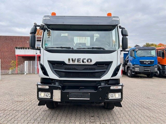 Iveco 410 TRAKKER Wechselsystem Kipper + Asphaltmulde - Ramenový nosič kontajnerov: obrázok 5 Iveco 410 TRAKKER Wechselsystem Kipper + Asphaltmulde - Ramenový nosič kontajnerov: obrázok 5