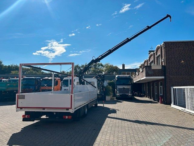 Mercedes-Benz 1221 Pritsche + HIAB XS077 ES 3 - 4x2 weiß - Valníkový/ Plošinový nákladný automobil, Auto s hydraulickou rukou: obrázok 4 Mercedes-Benz 1221 Pritsche + HIAB XS077 ES 3 - 4x2 weiß - Valníkový/ Plošinový nákladný automobil, Auto s hydraulickou rukou: obrázok 4