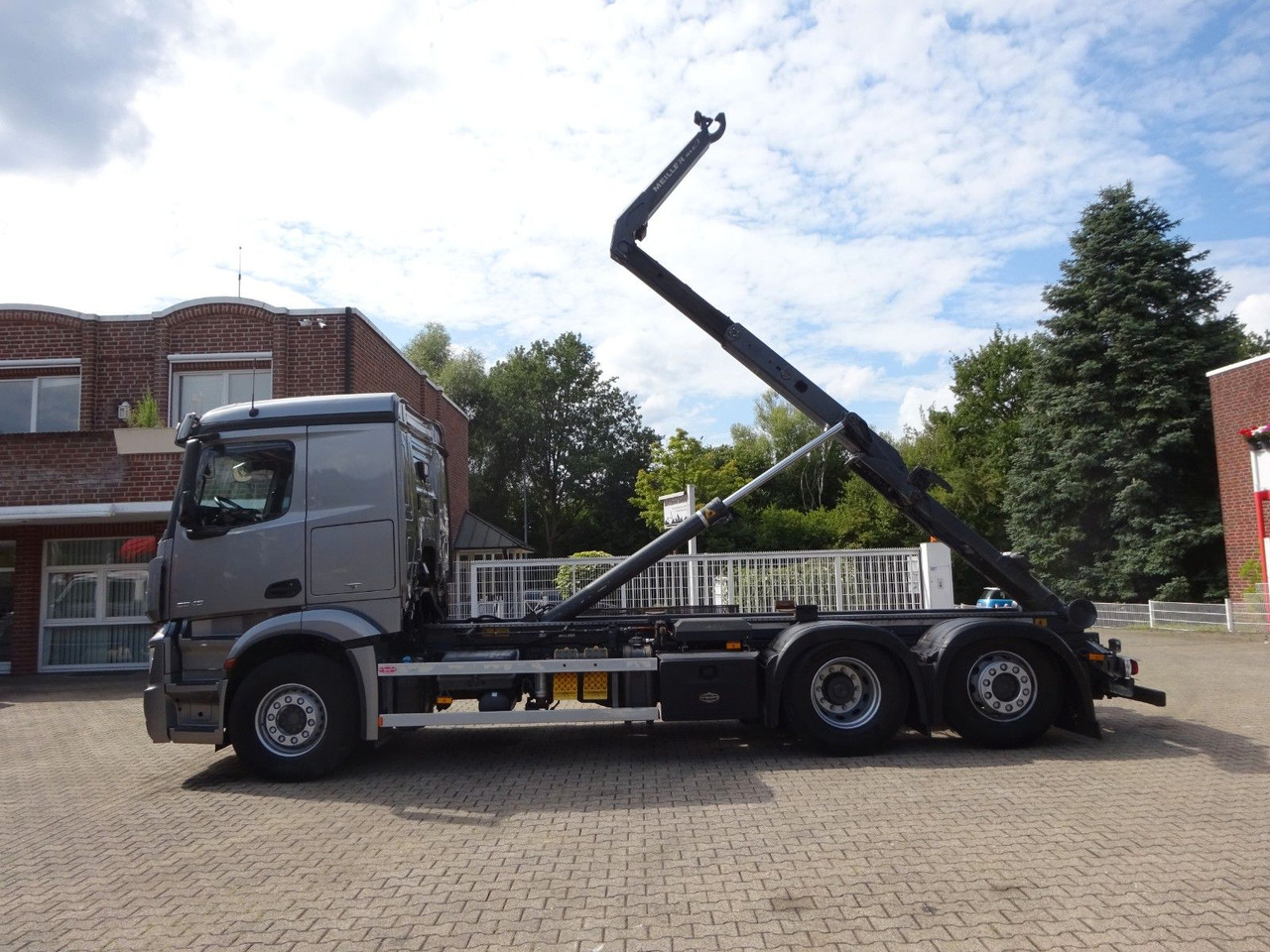 Mercedes-Benz 2545 Actros MEILLER Abroller +Lift-Lenkachse - Hákový nosič kontajnerov: obrázok 4 Mercedes-Benz 2545 Actros MEILLER Abroller +Lift-Lenkachse - Hákový nosič kontajnerov: obrázok 4