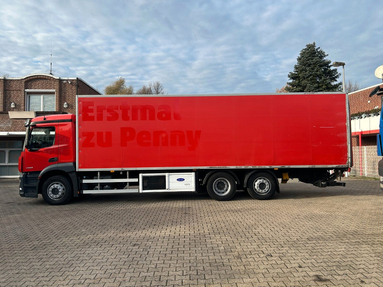 Mercedes-Benz 2636 Antos Kühlkoffer +BÄR LBW 3x im Bestand - Chladirenské nákladné vozidlo: obrázok 3 Mercedes-Benz 2636 Antos Kühlkoffer +BÄR LBW 3x im Bestand - Chladirenské nákladné vozidlo: obrázok 3