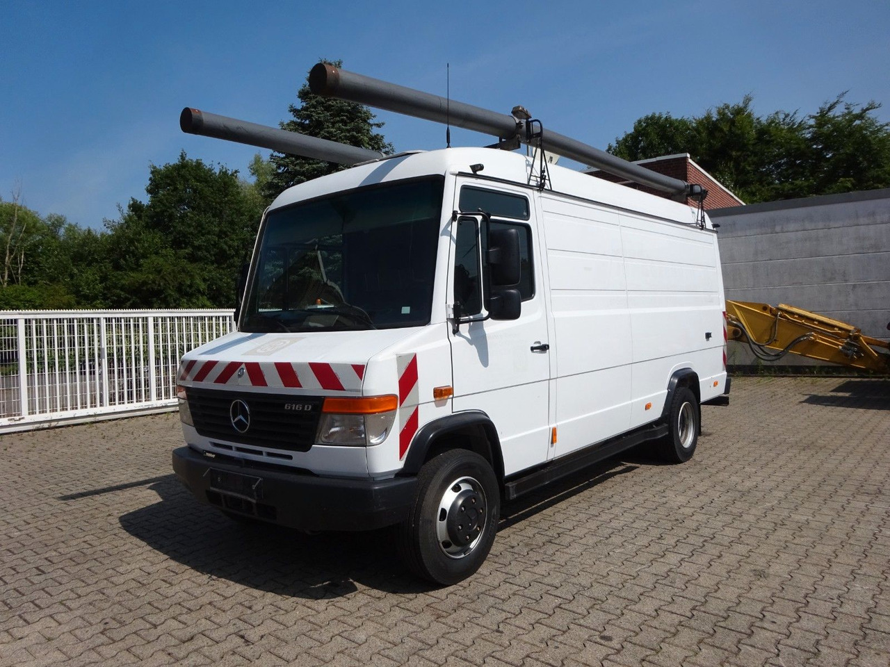 Mercedes-Benz 616D Vario Kastenwagen 4x2 - Furgon: obrázok 2 Mercedes-Benz 616D Vario Kastenwagen 4x2 - Furgon: obrázok 2
