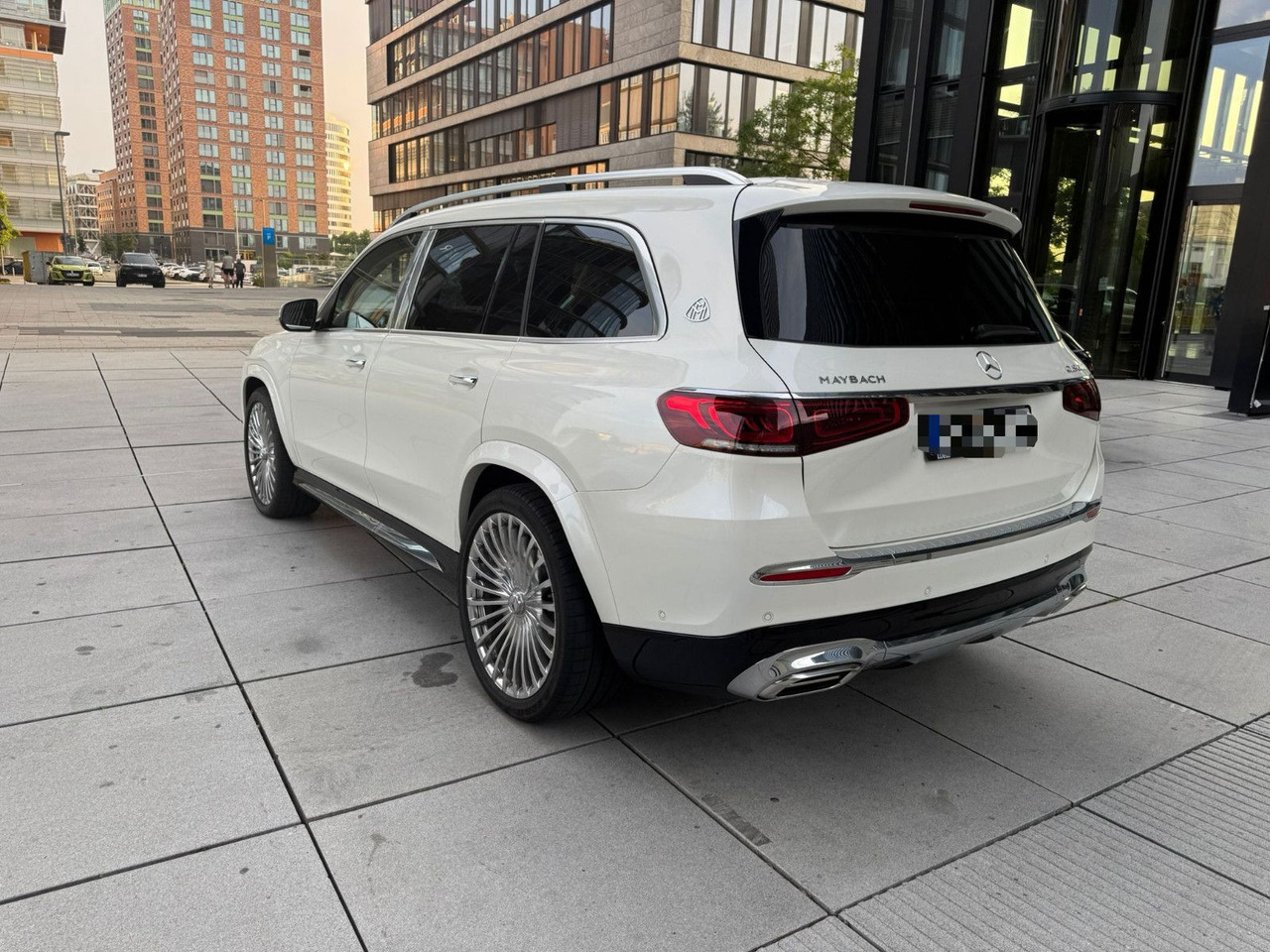 Mercedes-Benz GLS 600 Maybach 4Matic | 23 ZOLL | BURMESTER Mercedes-Benz GLS 600 Maybach 4Matic | 23 ZOLL | BURMESTER - SUV: obrázok 2 Mercedes-Benz GLS 600 Maybach 4Matic | 23 ZOLL | BURMESTER Mercedes-Benz GLS 600 Maybach 4Matic | 23 ZOLL | BURMESTER - SUV: obrázok 2