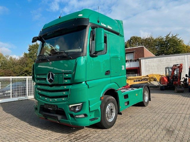 Mercedes-Benz 1851 Actros SZM mit Kipper-Pumpe MP 6 - Ťahač: obrázok 2 Mercedes-Benz 1851 Actros SZM mit Kipper-Pumpe MP 6 - Ťahač: obrázok 2