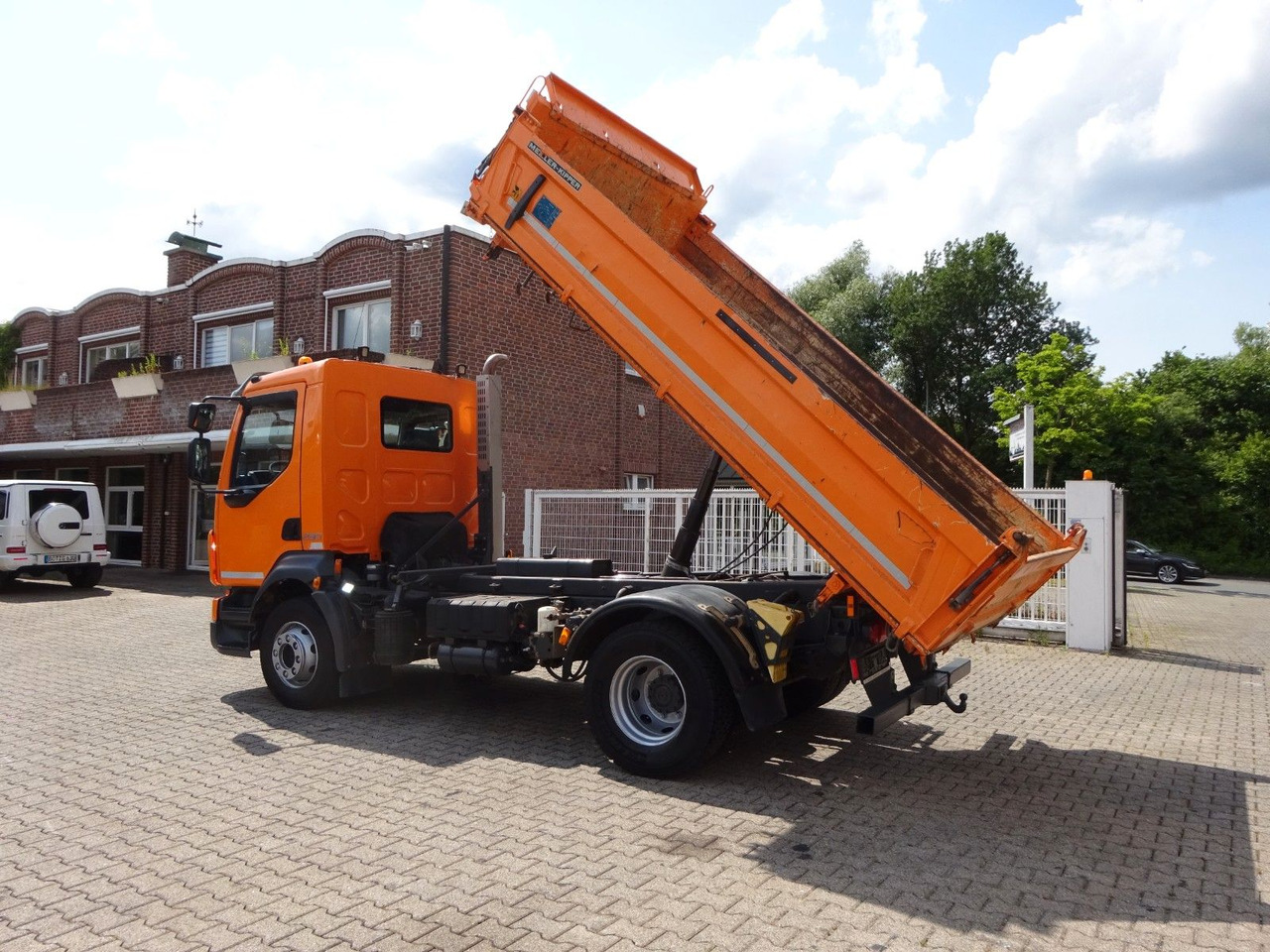 Volvo FL 280 MEILLER 3Skipper 4x2 - Sklápač: obrázok 2 Volvo FL 280 MEILLER 3Skipper 4x2 - Sklápač: obrázok 2