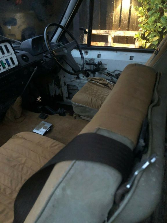 Land Rover Range Rover Classic Ambulance V8 *2900 brutto* Land Rover Range Rover Classic Ambulance V8 *2900 brutto* - Sanitka: obrázok 4 Land Rover Range Rover Classic Ambulance V8 *2900 brutto* Land Rover Range Rover Classic Ambulance V8 *2900 brutto* - Sanitka: obrázok 4