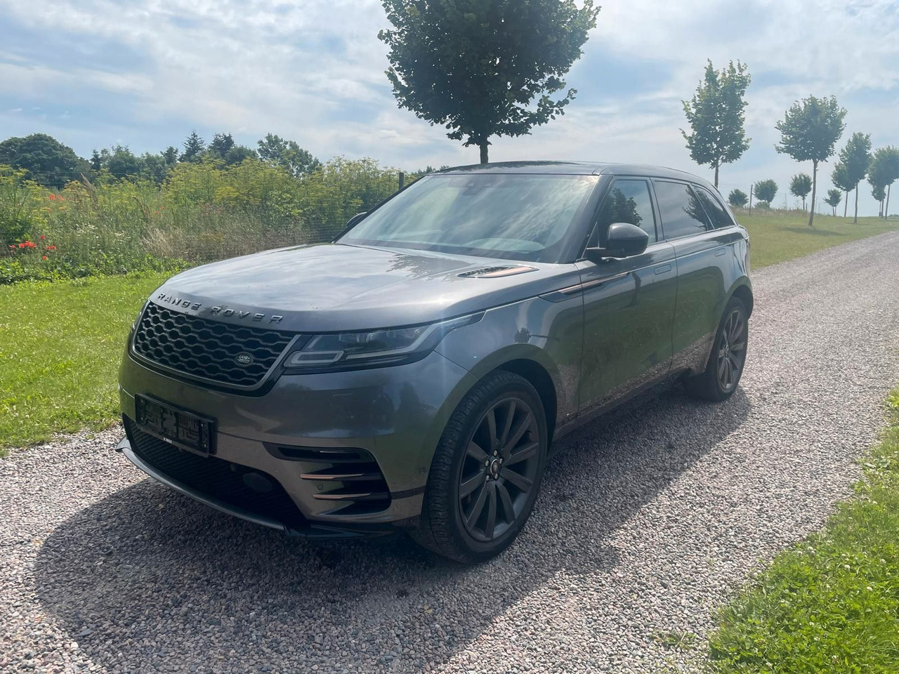 Land Rover Range Rover Velar R-Dynamic 3.0D 4WD Land Rover Velar R-Dynamic 3.0D 4WD *LKW zullasung: 2 sitze - SUV: obrázok 1 Land Rover Range Rover Velar R-Dynamic 3.0D 4WD Land Rover Velar R-Dynamic 3.0D 4WD *LKW zullasung: 2 sitze - SUV: obrázok 1
