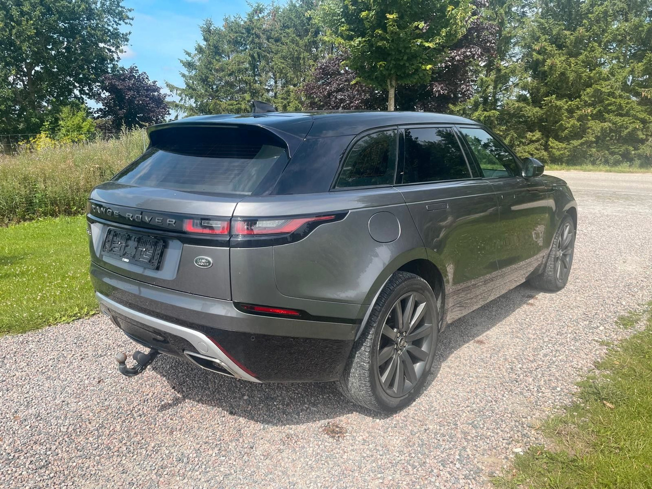 Land Rover Range Rover Velar R-Dynamic 3.0D 4WD Land Rover Velar R-Dynamic 3.0D 4WD *LKW zullasung: 2 sitze - SUV: obrázok 5 Land Rover Range Rover Velar R-Dynamic 3.0D 4WD Land Rover Velar R-Dynamic 3.0D 4WD *LKW zullasung: 2 sitze - SUV: obrázok 5