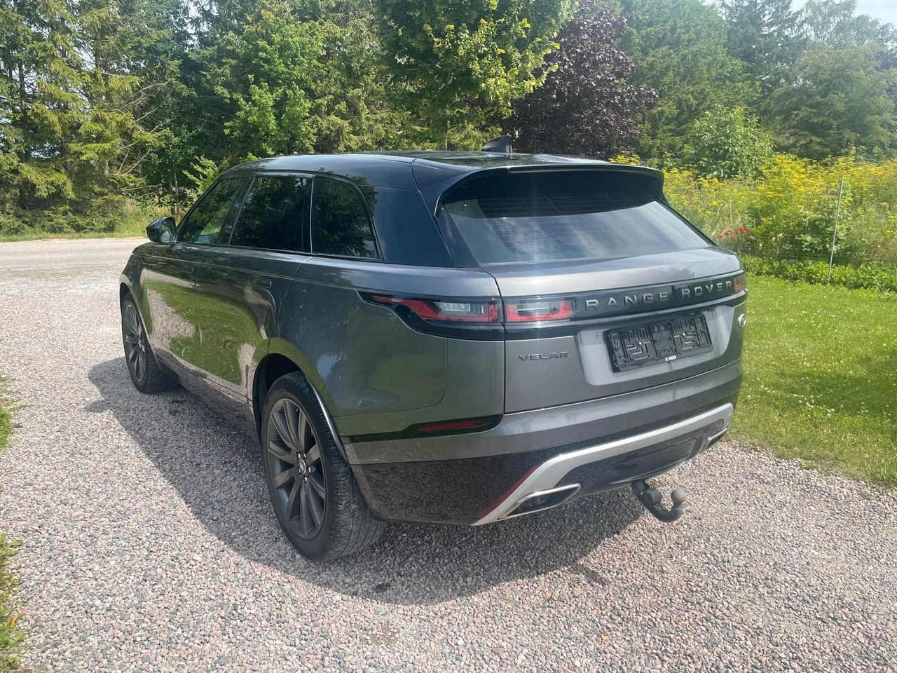 Land Rover Range Rover Velar R-Dynamic 3.0D 4WD Land Rover Velar R-Dynamic 3.0D 4WD *LKW zullasung: 2 sitze - SUV: obrázok 4 Land Rover Range Rover Velar R-Dynamic 3.0D 4WD Land Rover Velar R-Dynamic 3.0D 4WD *LKW zullasung: 2 sitze - SUV: obrázok 4