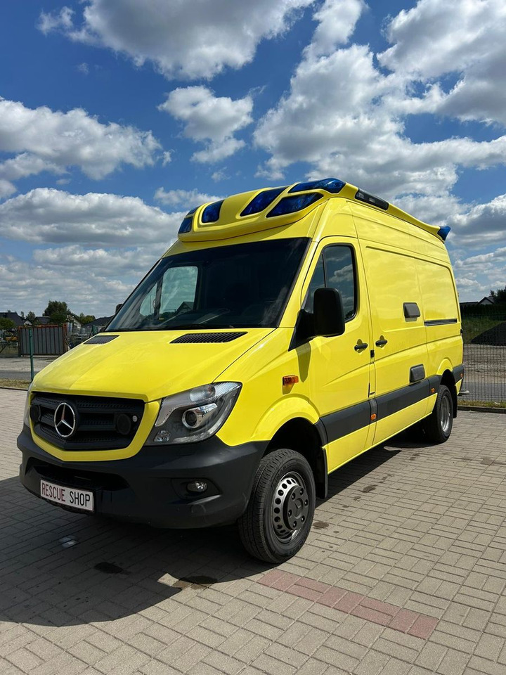 Mercedes-Benz Sprinter 519 CDI 4X4 **Ambulace** - Mikrobus: obrázok 2 Mercedes-Benz Sprinter 519 CDI 4X4 **Ambulace** - Mikrobus: obrázok 2