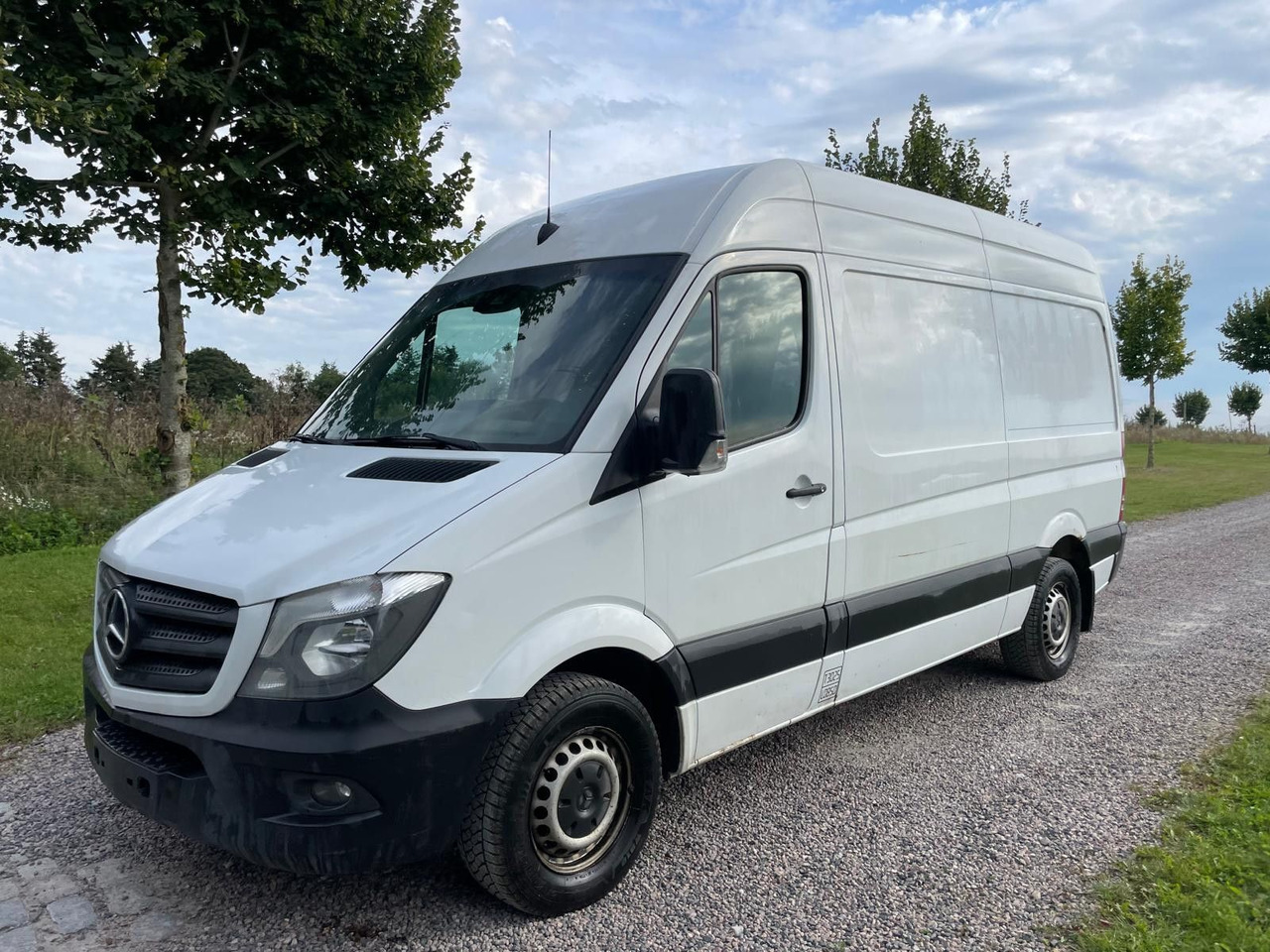 Mercedes-Benz Sprinter II Kasten 216 CDI Lang + Hoch - Malá dodávka: obrázok 2 Mercedes-Benz Sprinter II Kasten 216 CDI Lang + Hoch - Malá dodávka: obrázok 2