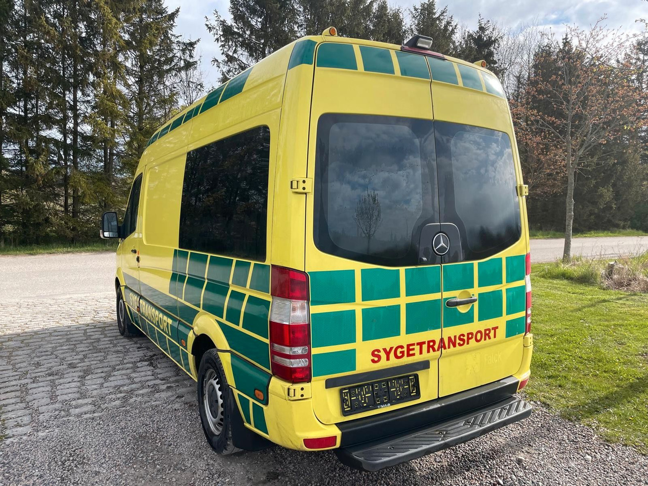 Mercedes-Benz Sprinter II Kasten 316 CDI Ambulance * - Sanitka: obrázok 4 Mercedes-Benz Sprinter II Kasten 316 CDI Ambulance * - Sanitka: obrázok 4