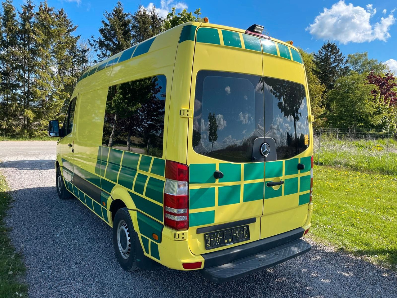 Mercedes-Benz Sprinter II Kasten 316 CDI Aut Ambulance* - Sanitka: obrázok 3 Mercedes-Benz Sprinter II Kasten 316 CDI Aut Ambulance* - Sanitka: obrázok 3