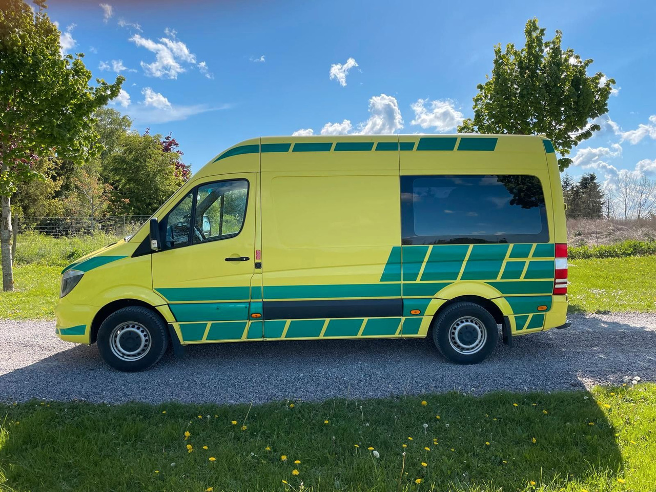 Mercedes-Benz Sprinter II Kasten 316 CDI Aut Ambulance* - Sanitka: obrázok 2 Mercedes-Benz Sprinter II Kasten 316 CDI Aut Ambulance* - Sanitka: obrázok 2