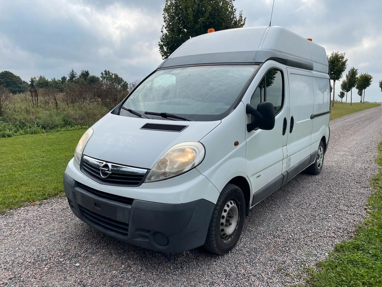 Opel Vivaro 2.0 CDTI L2H2 - Malá dodávka: obrázok 1 Opel Vivaro 2.0 CDTI L2H2 - Malá dodávka: obrázok 1