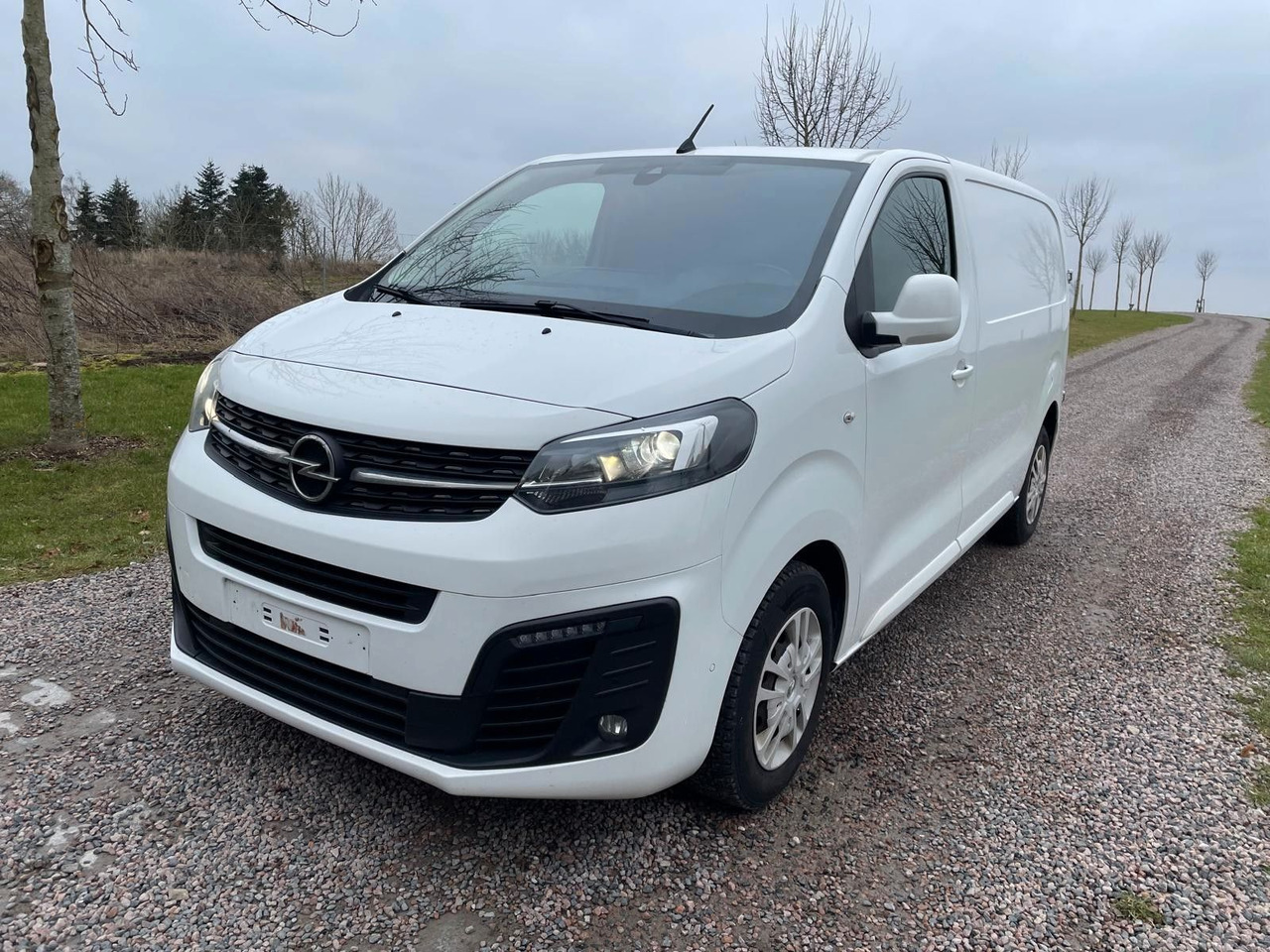 Opel Vivaro Kasten Edition M L2 2.0 Opel Vivaro 2.0 CDTI Edition M L2 *9400€ netto - Malá dodávka: obrázok 2 Opel Vivaro Kasten Edition M L2 2.0 Opel Vivaro 2.0 CDTI Edition M L2 *9400€ netto - Malá dodávka: obrázok 2