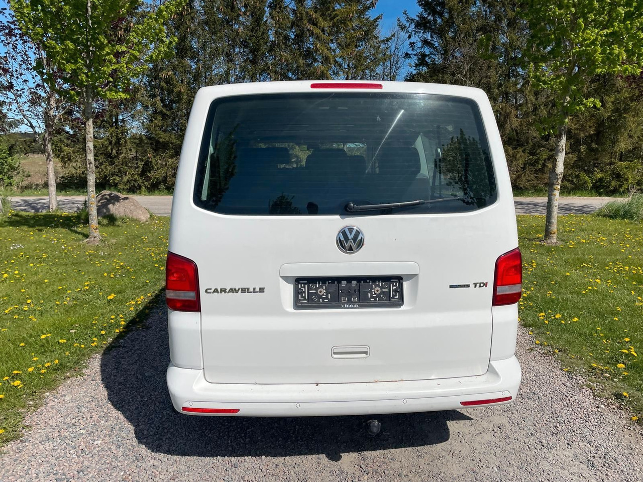 Volkswagen T5 Caravelle 2.0 TDI DSG Comfortline Lang - Mikrobus: obrázok 4 Volkswagen T5 Caravelle 2.0 TDI DSG Comfortline Lang - Mikrobus: obrázok 4