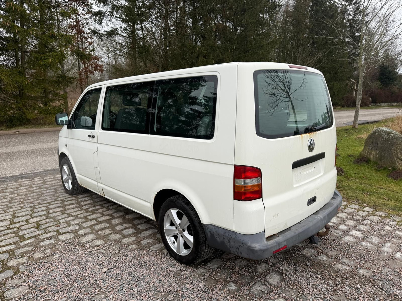 Volkswagen T5 Transporter 1.9 TDI *9 Sitze * 3900 € - Mikrobus: obrázok 3 Volkswagen T5 Transporter 1.9 TDI *9 Sitze * 3900 € - Mikrobus: obrázok 3