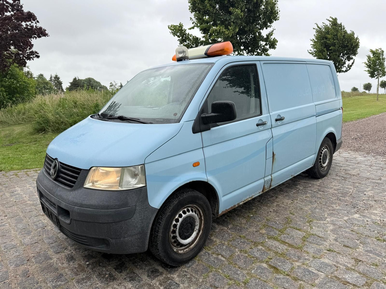 Volkswagen T5 Transporter 2.5 TDI 4Motion *Klima *4x4 - Malá dodávka: obrázok 2 Volkswagen T5 Transporter 2.5 TDI 4Motion *Klima *4x4 - Malá dodávka: obrázok 2