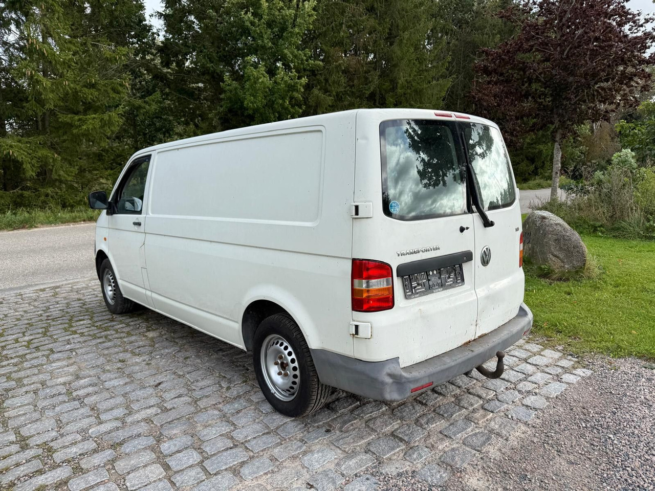 Volkswagen T5 Transporter 2.5 TDI Kasten lang *2500 € - Malá dodávka: obrázok 3 Volkswagen T5 Transporter 2.5 TDI Kasten lang *2500 € - Malá dodávka: obrázok 3
