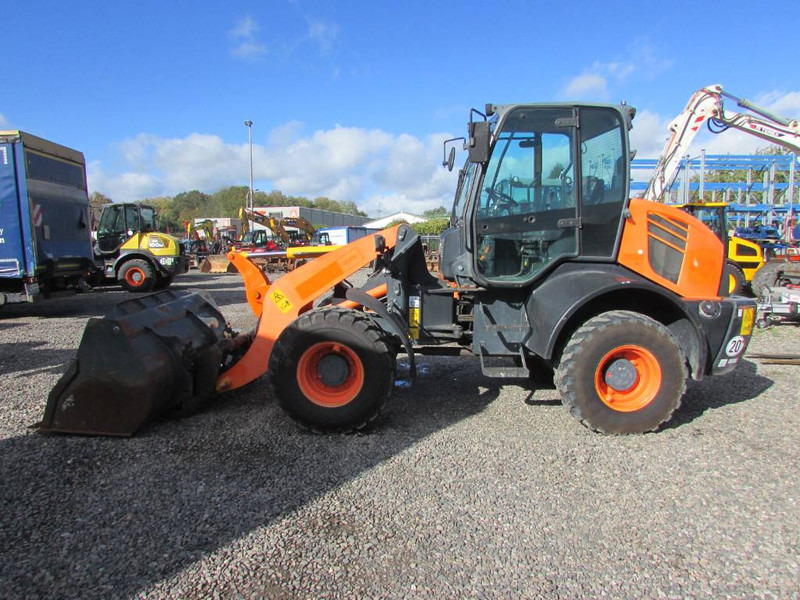 Komatsu WA 100 M-7 Radlader 28.000 EUR - Kolesový nakladač: obrázok 1 Komatsu WA 100 M-7 Radlader 28.000 EUR - Kolesový nakladač: obrázok 1