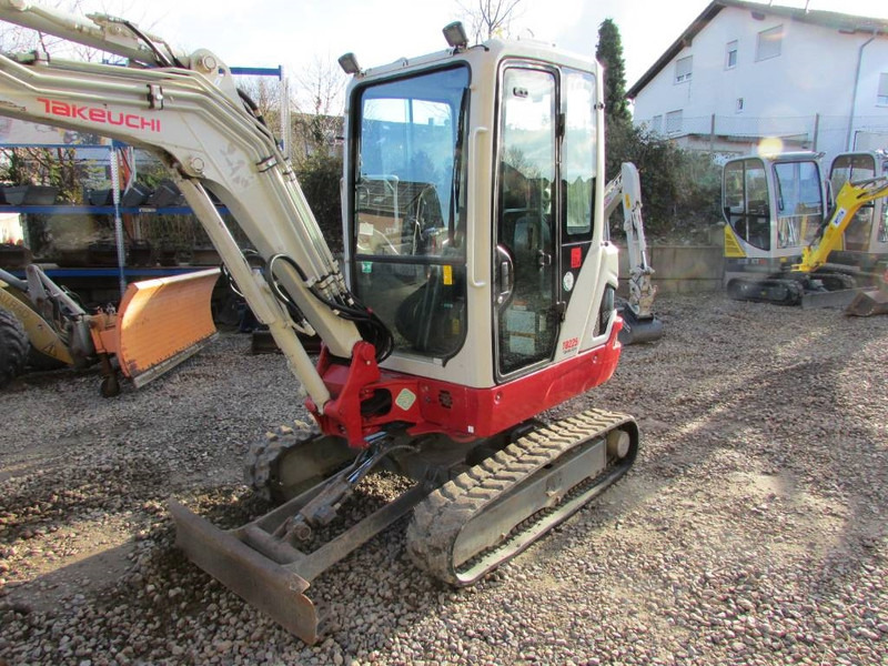 Takeuchi TB 225 V3 Minibagger 30.500 EUR - Mini rýpadlo: obrázok 2 Takeuchi TB 225 V3 Minibagger 30.500 EUR - Mini rýpadlo: obrázok 2