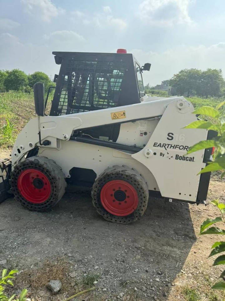 BOBCAT S16 - Šmykom riadený nakladač: obrázok 5 BOBCAT S16 - Šmykom riadený nakladač: obrázok 5