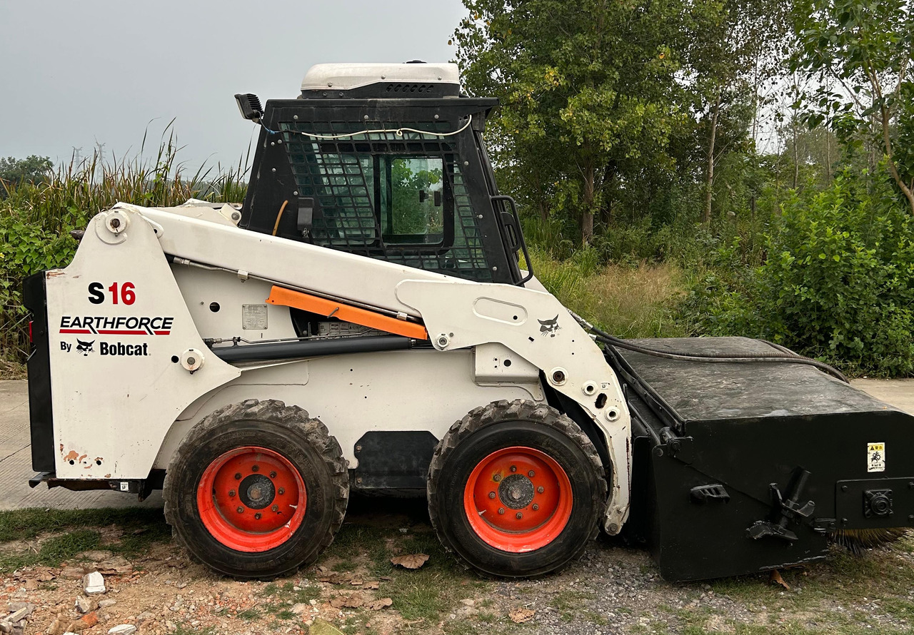 BOBCAT S16 - Šmykom riadený nakladač: obrázok 1 BOBCAT S16 - Šmykom riadený nakladač: obrázok 1