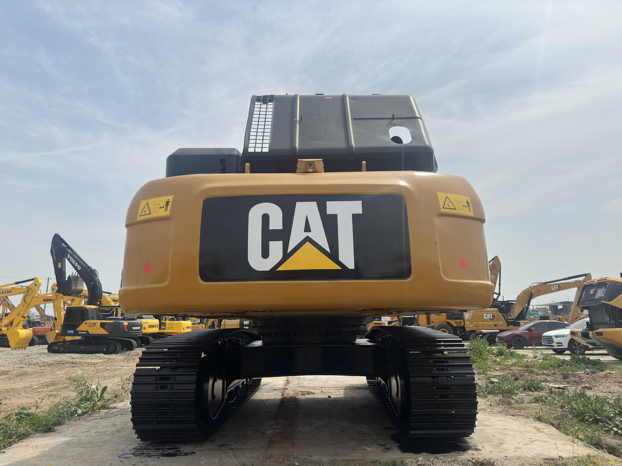 CATERPILLAR 330D2 - Pásové rýpadlo: obrázok 3 CATERPILLAR 330D2 - Pásové rýpadlo: obrázok 3