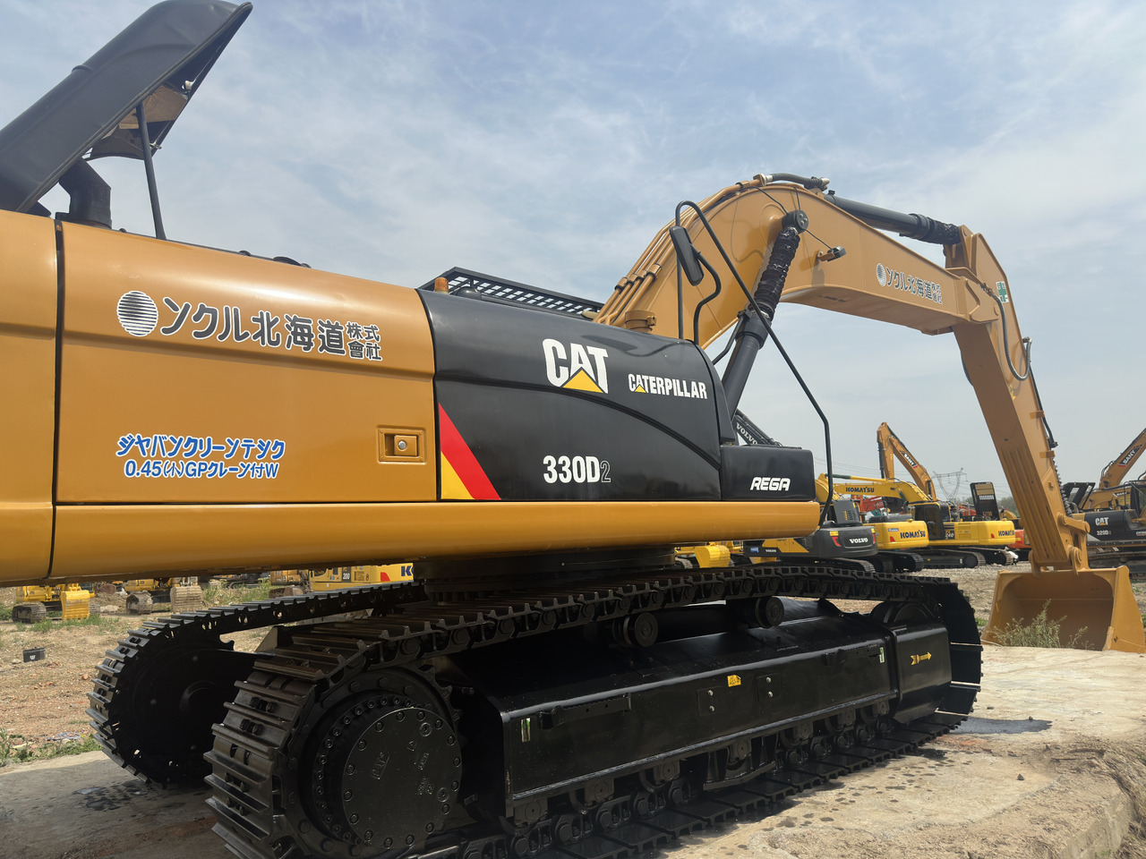 CATERPILLAR 330D2 - Pásové rýpadlo: obrázok 2 CATERPILLAR 330D2 - Pásové rýpadlo: obrázok 2