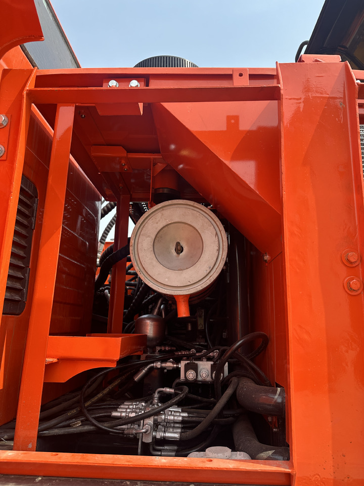 DOOSAN DX225LC-9C - Pásové rýpadlo: obrázok 4 DOOSAN DX225LC-9C - Pásové rýpadlo: obrázok 4