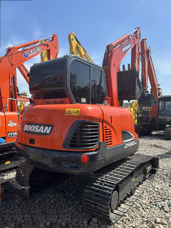 Doosan DX60 - Mini rýpadlo: obrázok 5 Doosan DX60 - Mini rýpadlo: obrázok 5