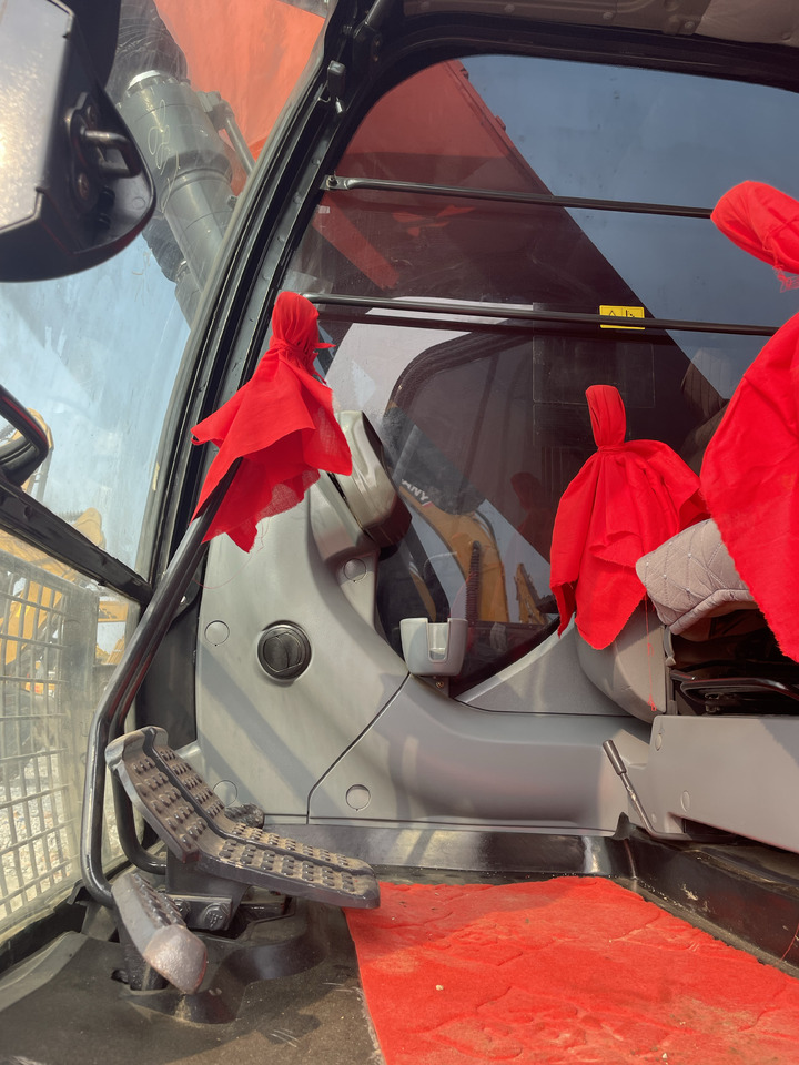 HITACHI ZX240 - Pásové rýpadlo: obrázok 5 HITACHI ZX240 - Pásové rýpadlo: obrázok 5