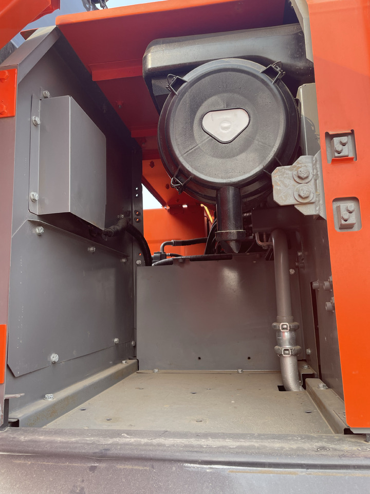 HITACHI ZX240 - Pásové rýpadlo: obrázok 2 HITACHI ZX240 - Pásové rýpadlo: obrázok 2